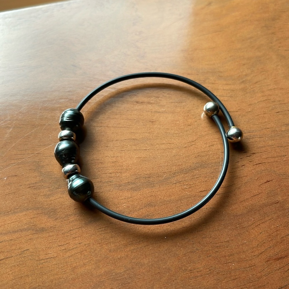 Tahitian pearl bracelet